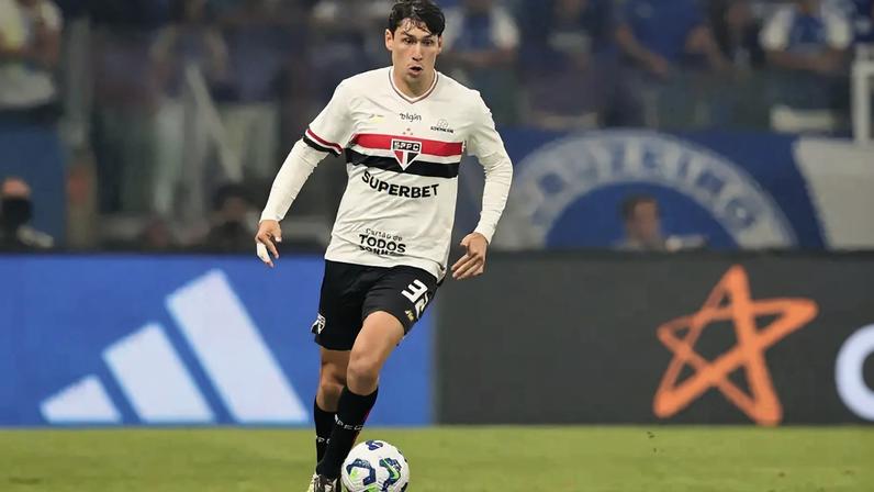 Ferraresi, do São Paulo, entrou na mira do Botafogo (Foto: Gilson Lobo/Agif/Gazeta Press)