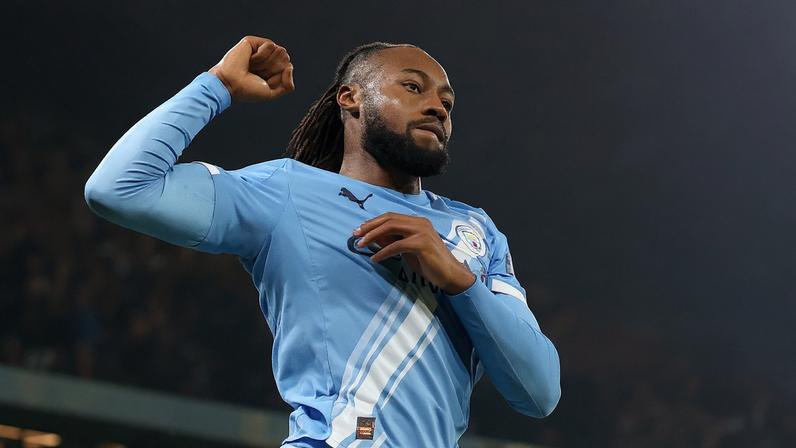 Manchester City anuncia Semenyo