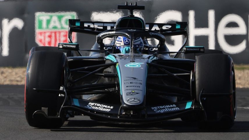 Asa da Mercedes está no centro de nova discussão na Fórmula 1 — Foto: Maxim Shemetov/Reuters