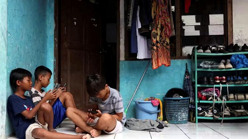 Indonésia proíbe uso de redes sociais a menores de 16 anos — Foto: Reuters