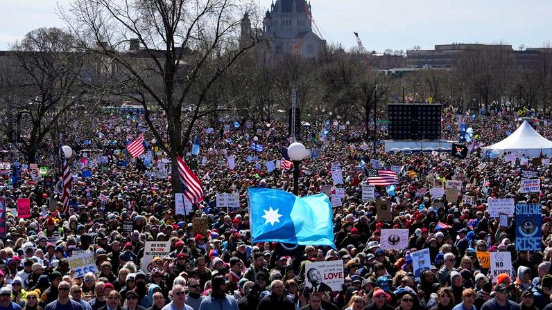 Protestos anti-Trump ocorrem em várias cidades dos EUA