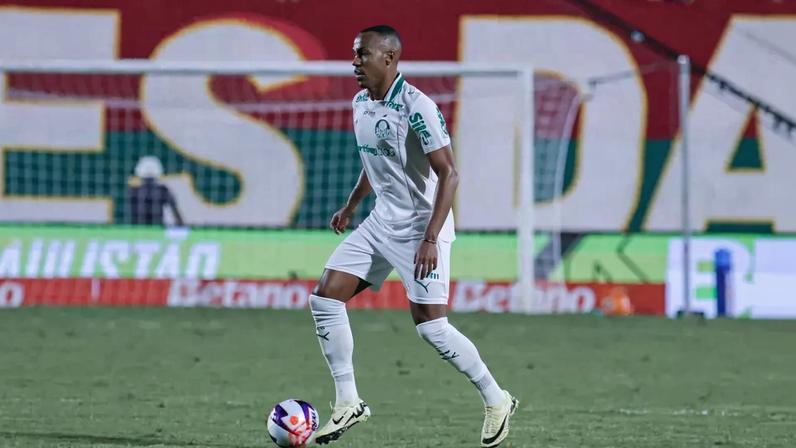 Marlon Freitas em ação com a camisa do Palmeiras (Foto: Everton Okubo/Agência F8/Gazeta Press)