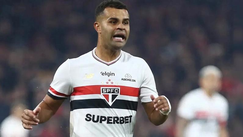 Alisson, alvo do Fluminense, em ação pelo São Paulo (Foto: Geraldo Bubniak/Gazeta Press)