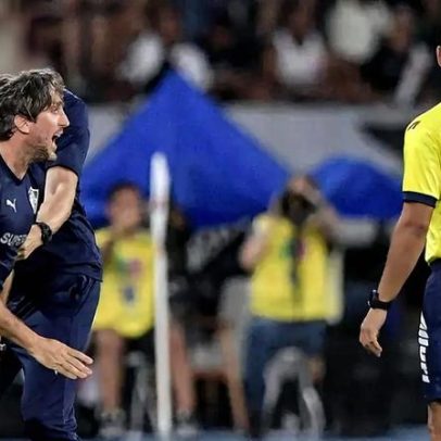 Zubeldía é julgado por expulsão durante Fluminense x Vasco no Carioca