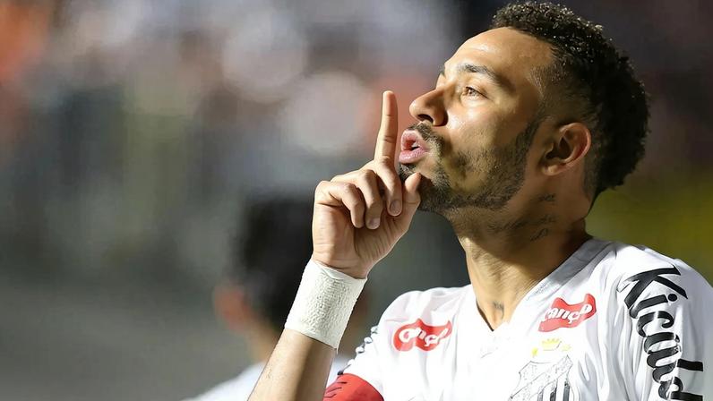 Neymar provoca torcida do Vasco ao marcar gol pelo Santos. (Foto: Mauricio De Souza/ Agif/Gazeta Press)
