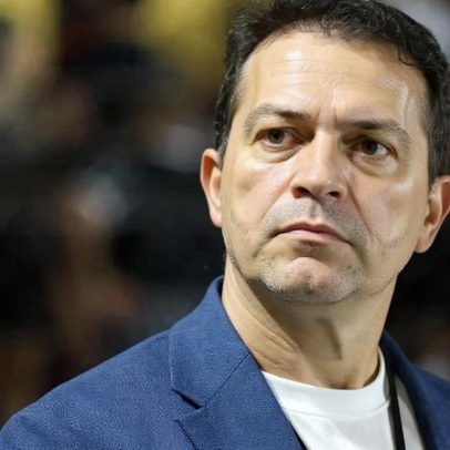 Marcelo Paz admite saídas e mira venda histórica do Corinthians