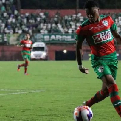 Botafogo avança na contratação do lateral-esquerdo Caio Roque