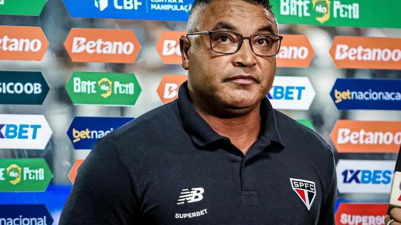 Roger agradece apoio da torcida do São Paulo e segue com pés no chão na liderança