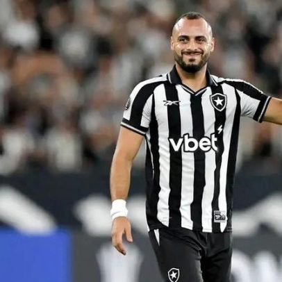 Corinthians aprova Arthur Cabral, mas mantém cautela por equilíbrio financeiro