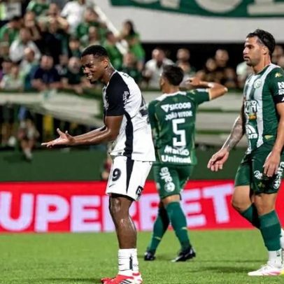 Corinthians empata com Chapecoense e registra seu primeiro 0 a 0 no Brasileirão