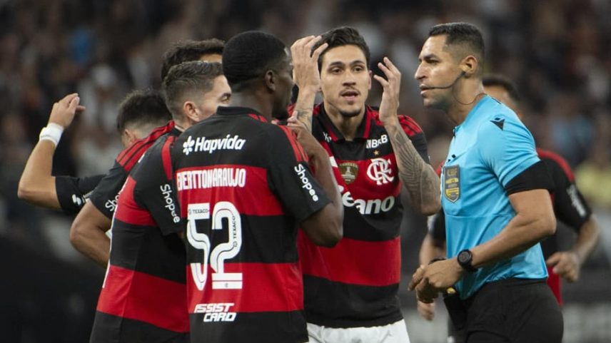 CBF divulga áudios do VAR de Corinthians x Flamengo