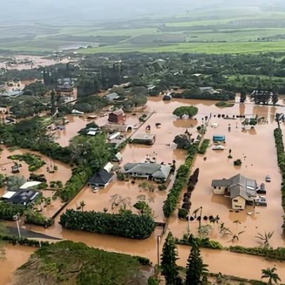 Havaí orienta moradores a saírem diante das piores inundações em 20 anos