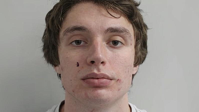 Homem é preso por agredir mulher em ataque em Londres, Barron Trump testemunhou