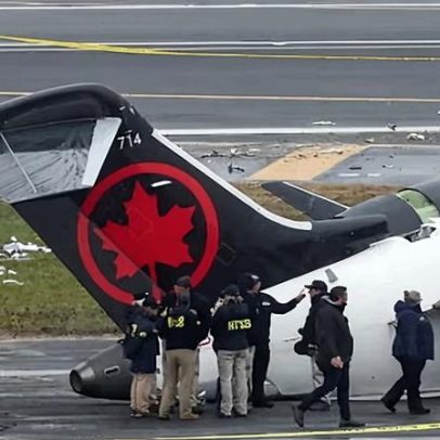 Um milagre: comissária canadense ejetada sobrevive a acidente em Nova York