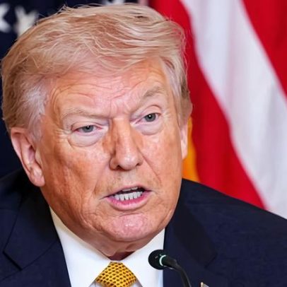 BBC pede ao tribunal dos EUA rejeitar ação de US$10 bilhões de Trump