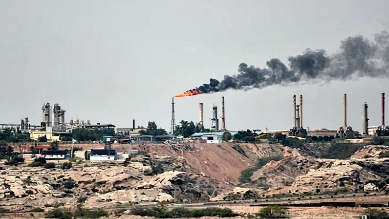 Trump afirma que EUA atingiram alvos em ilha iraniana ligada à exportação de petróleo