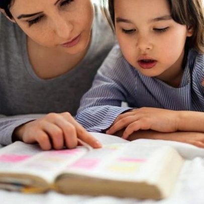 Como ensinar seus filhos sobre a Páscoa de forma educativa