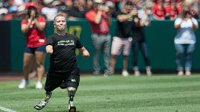 Campeão tetraplégico de cornhole é preso sob suspeita de assassinato