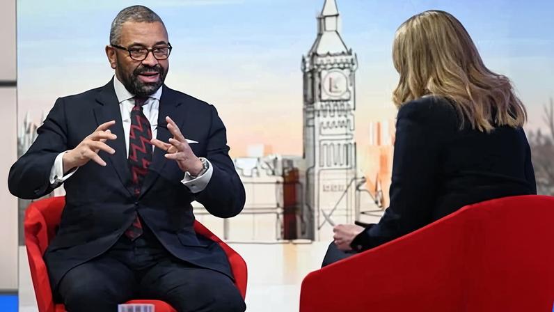 James Cleverly discorda de Nick Timothy sobre cerimônia de oração islâmica