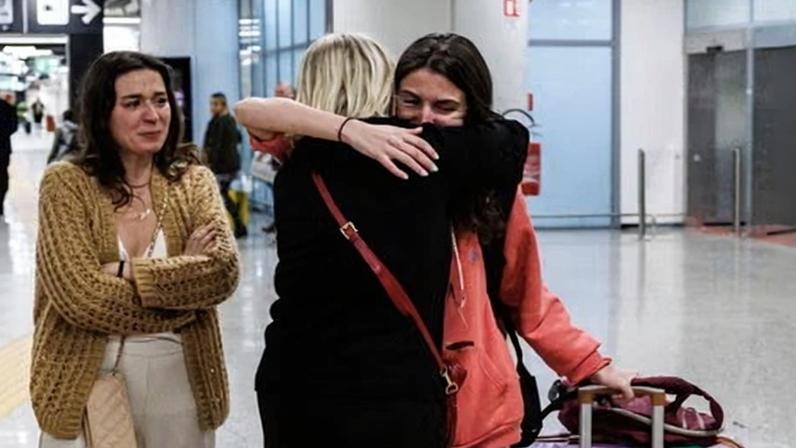 First Italian tourists return from Dubai.
