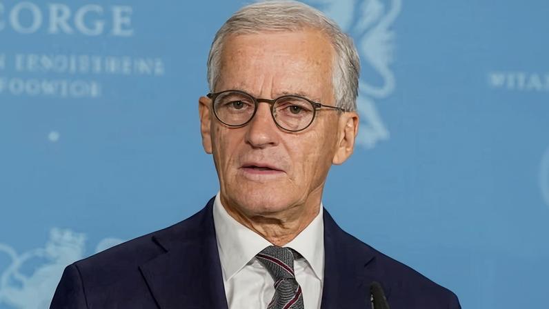 Parlamento norueguês vota investigar vínculos Epstein com Exteriores