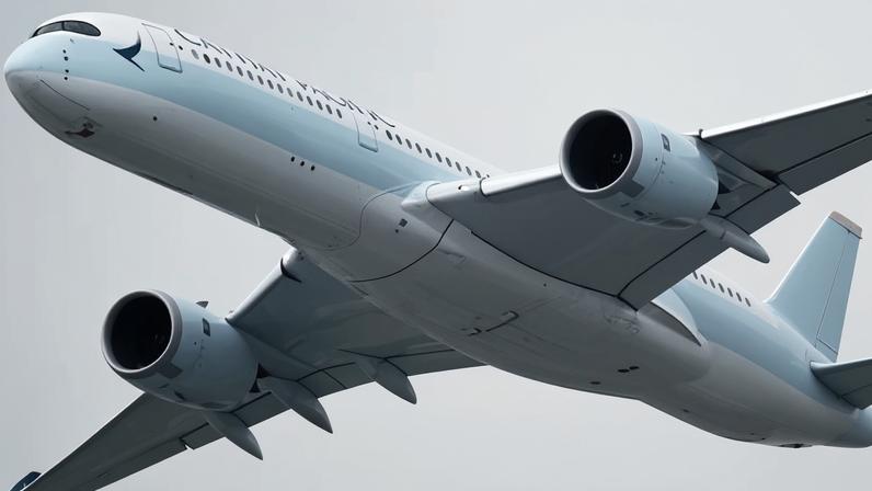 Mais companhias aéreas elevam tarifas com guerra no Irã