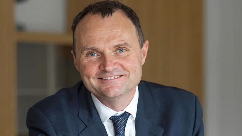 Revisão de empréstimos estudantis para alunos sem A-levels é solicitada