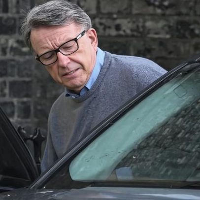Gabinete solicita a Mandelson mensagens do telefone pessoal