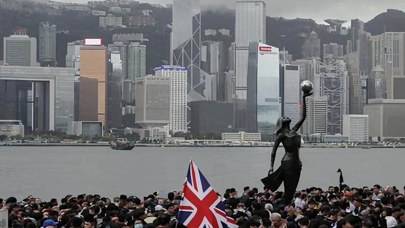 China usa táticas financeiras para coagir refugiados, aponta relatório