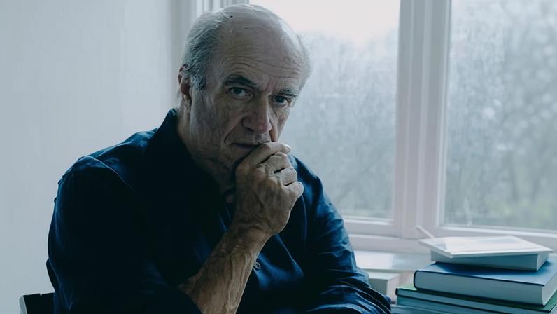 Colm Tóibín comenta viver nos EUA sob Trump e o que aprendeu sobre o mal