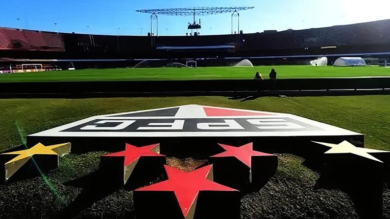 São Paulo enfrenta graves problemas financeiros, revela Rui Costa