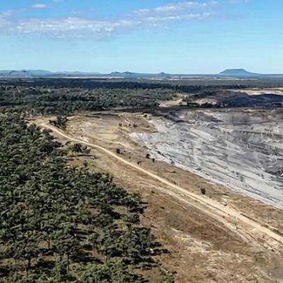 Extensão de mina de carvão em Queensland desperta apelos por intervenção federal