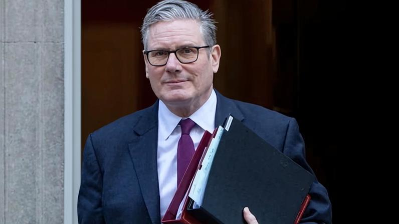 Starmer não deve priorizar lei de morte assistida, dizem ministros