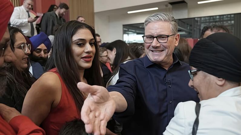 Eleições de maio ocorrem em meio a guerra em duas frentes, diz Starmer