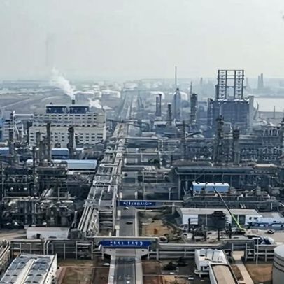 Refinarias chinesas tipo 'teapot' mantêm economia aquecida, mas petróleo pressiona