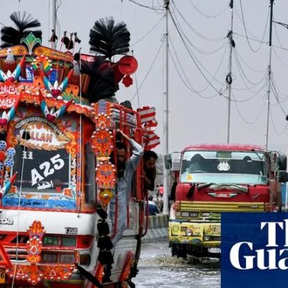 Tempestades atípicas atingem Paquistão e Índia