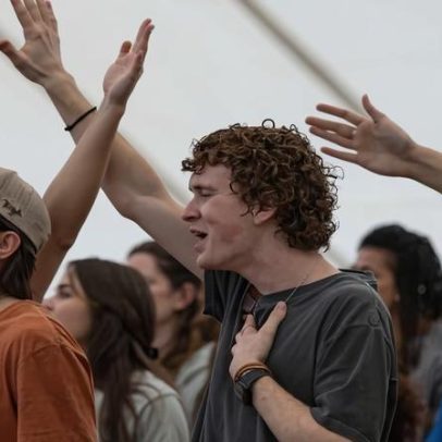 80 estudantes aceitam Jesus durante evento em universidade cristã nos EUA