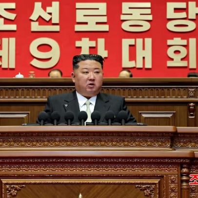 Kim inspeciona usina de cimento após metas no congresso-chave do partido