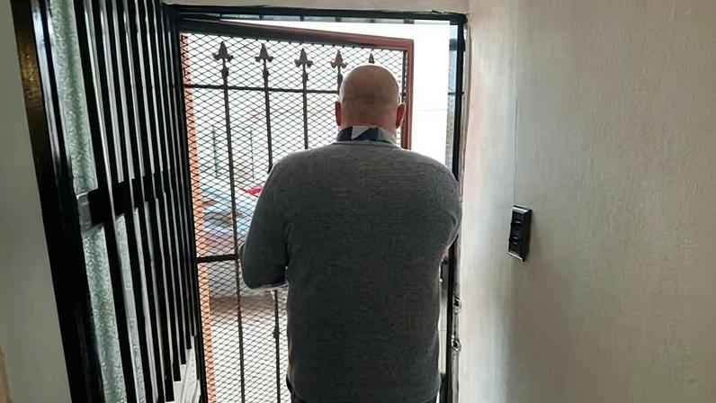 Revisão de chamadas 911 da ICE no Texas revela condições perturbadoras