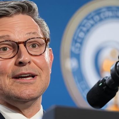 Mike Johnson se recusa a condenar comentários anti-muslim de republicanos