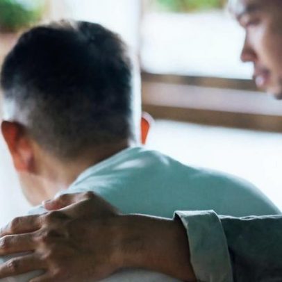 10 Orações reconfortantes para um amigo enlutado