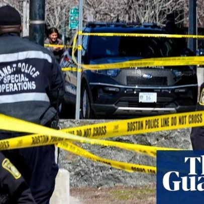 Seis pessoas hospitalizadas após ameaça de esfaqueamento a motorista de ônibus