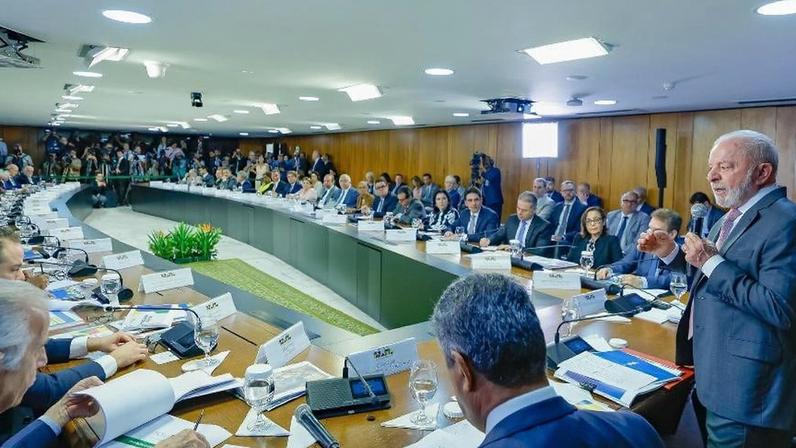 O presidente Lula fala na reunião ministerial de despedida pré-eleição