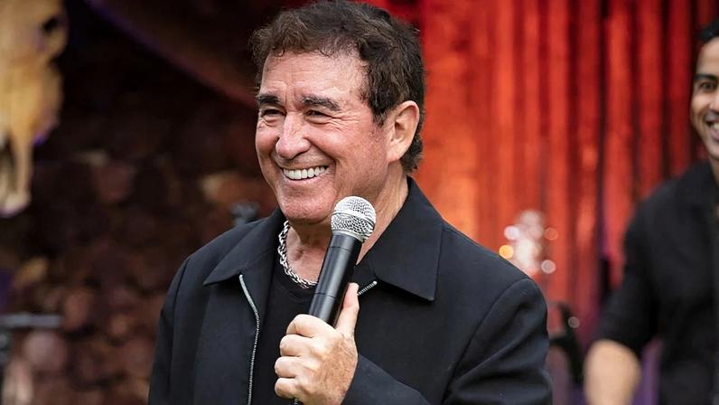 Em meio ao luto por morte da filha, Amado Batista é cobrado na Justiça por dívida com empresa. Detalhes