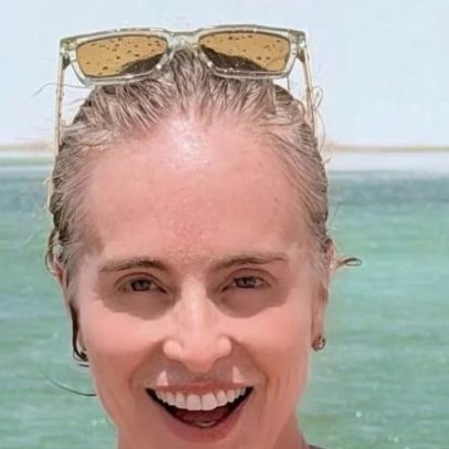 Angélica aos 52 mantém corpo definido com tapioca e pão sem glúten no café