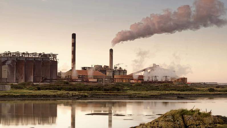 Refinaria irlandesa de metais integra cadeia que alimenta guerra russa