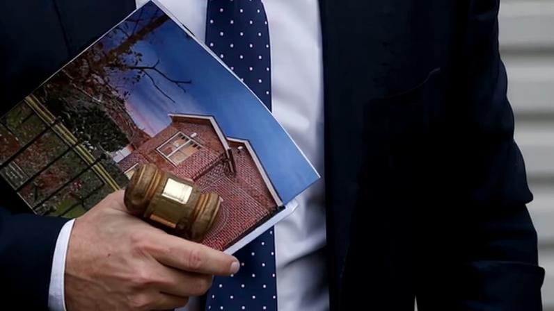 The NSW government says the draft laws, first flagged last year, are aimed at cracking down on agents providing misleading price estimates on property listings, a practice often used to inflate interest.