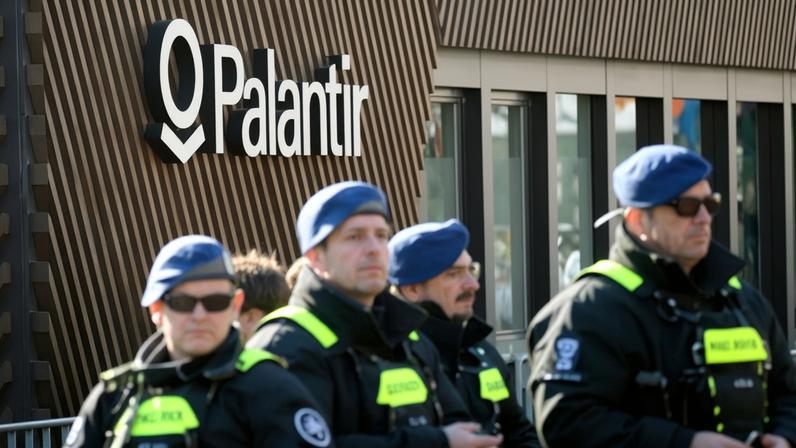 Palantir’s logo is displayed during the World Economic Forum meeting in Davos, Switzerland. The article published in December suggests the company has failed to gain a more permanent foothold in the country.