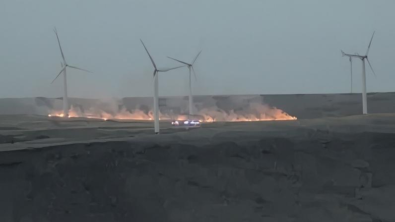 Bombeiros emitem alerta após incêndio em charneira