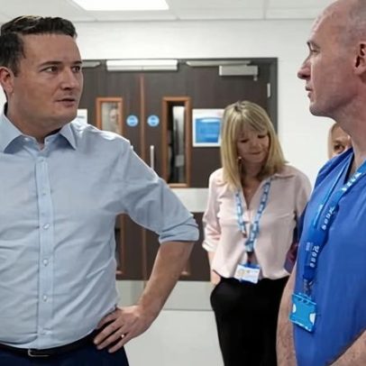 NHS não alcança metas de redução de espera em emergências na Inglaterra